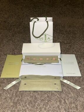 Van Cleef & Arpels 18k Gold and Pink Mother Of Pearls 5-Flower Bracelet